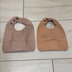 Gathre Stylish Tan and taupe Kids Bib Set